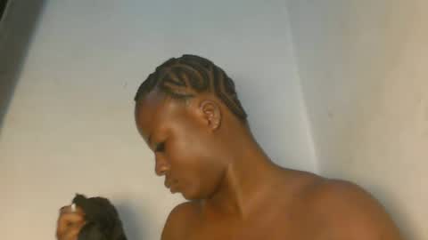 sexy_petitqueen online show from 04-26-26, 04:10