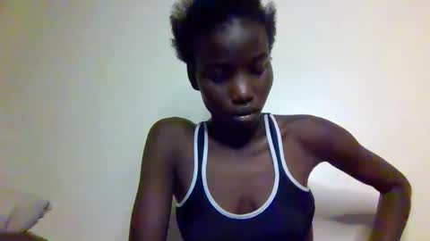 sexy_petittie online show from 10-08-25, 07:11