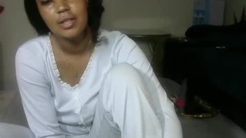 sexy pigeon online show from 04-29-26, 07:34