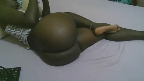 Snapshot of sexy_quincy1 chatting on 02-26-25, 06:43 Sexy Quincy online show from 02-26-25, 06:43