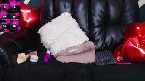 karoline online show from 02-14-25, 03:00