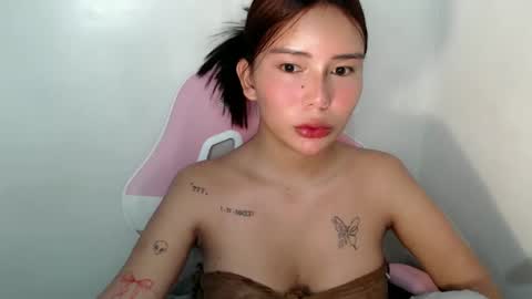 Snapshot of sexy_rem04 chatting on 06-11-26, 12:32 Rem online show from 06-11-26, 12:32