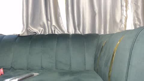 Snapshot of sexy_serena_ chatting on 12-18-24, 11:24 sexy_serena_ online show from 12-18-24, 11:24