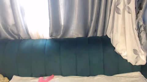 Snapshot of sexy_serena_ chatting on 01-07-25, 07:10 sexy_serena_ online show from 01-07-25, 07:10