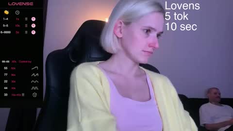 Snapshot of sexy_sweets chatting on 09-25-25, 05:16 Sexy-Sweets online show from 09-25-25, 05:16