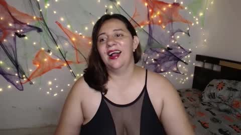janel online show from 10-31-25, 04:02