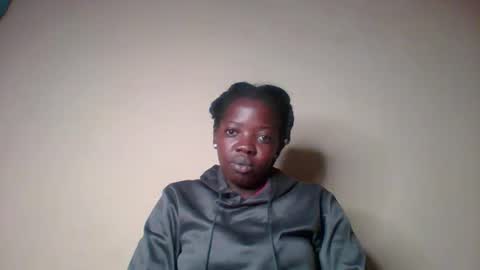 Snapshot of sexy_tiits chatting on 11-15-25, 11:43 queen Lerk online show from 11-15-25, 11:43