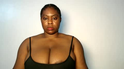 Snapshot of sexy_wetpussyy chatting on 10-31-25, 10:22 Luna online show from 10-31-25, 10:22