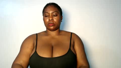 Snapshot of sexy_wetpussyy chatting on 11-07-25, 02:00 Luna online show from 11-07-25, 02:00