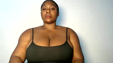 Snapshot of sexy_wetpussyy chatting on 11-07-25, 11:16 Luna online show from 11-07-25, 11:16