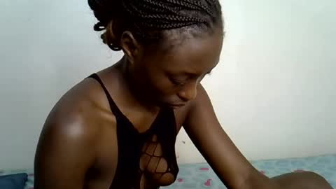 Snapshot of sexy_zola chatting on 06-21-26, 11:35 Im Zola online show from 06-21-26, 11:35