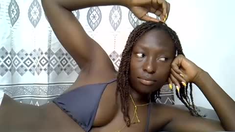 Snapshot of sexy_zola chatting on 07-27-26, 10:11 Im Zola online show from 07-27-26, 10:11
