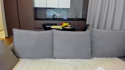 Lou online show from 01-21-25, 07:39