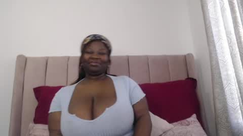 Snapshot of sexyangiexx chatting on 06-14-26, 08:49 Angie online show from 06-14-26, 08:49
