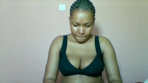 sexyapple2002 online show from 10-28-25, 10:12