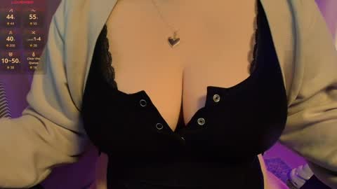 Snapshot of sexybichette chatting on 04-21-26, 02:04 Bichette online show from 04-21-26, 02:04