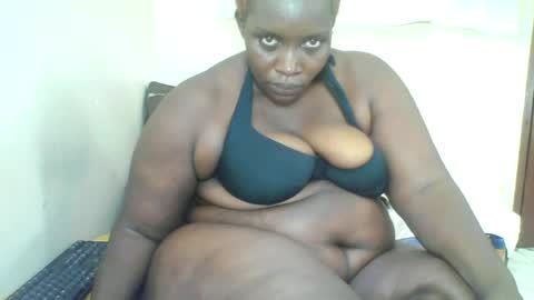 Snapshot of sexyblackberry7 chatting on 07-04-26, 11:11 MAUREEN online show from 07-04-26, 11:11