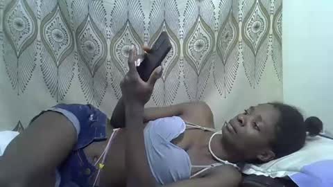 Snapshot of sexyboobies22 chatting on 10-19-25, 11:05 sexyboobies22 online show from 10-19-25, 11:05