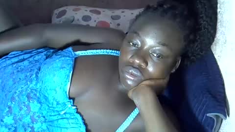 Snapshot of sexyboot279247 chatting on 07-06-26, 12:13 sexyboot279247 online show from 07-06-26, 12:13