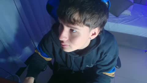 Snapshot of sexyboy_vc chatting on 10-07-25, 01:30 owen sky online show from 10-07-25, 01:30