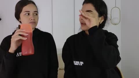 chanell and yina online show from 11-15-25, 01:18