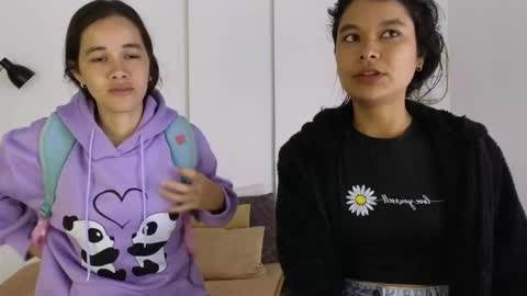 chanell and yina online show from 04-12-26, 01:16