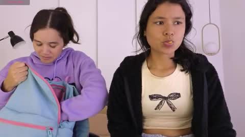 chanell and yina online show from 04-22-26, 02:18