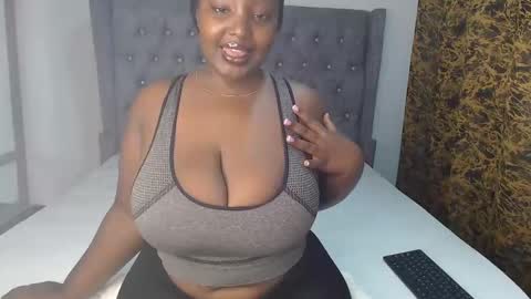 Snapshot of sexychocco_ chatting on 01-03-25, 08:32 sexychocco online show from 01-03-25, 08:32