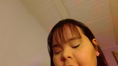 Snapshot of sexychubbyy chatting on 05-15-26, 02:40 Eva online show from 05-15-26, 02:40