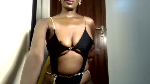 sexyclara90 online show from 04-15-26, 06:15