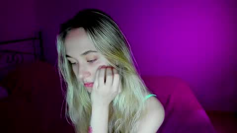 Sophia online show from 02-06-25, 09:32