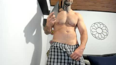 Antonioylola online show from 04-27-26, 02:04