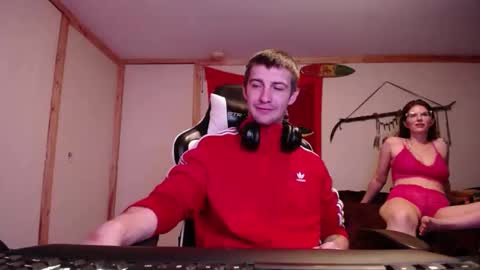 Austin and Megan online show from 11-18-25, 07:40