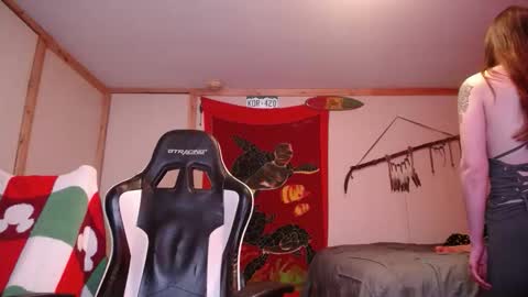 Austin and Megan online show from 02-19-26, 06:31