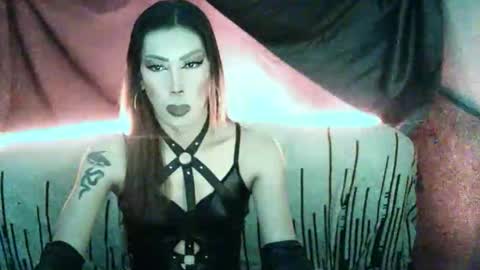 Devine online show from 04-21-26, 02:51