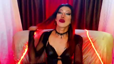 Devine online show from 07-10-26, 08:33