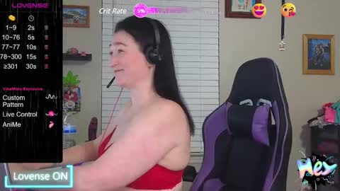 Snapshot of sexydistraction1 chatting on 01-10-25, 10:36  SexyDistraction  online show from 01-10-25, 10:36