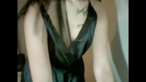 Snapshot of sexydiva02 chatting on 10-22-25, 09:14 sexydiva02 online show from 10-22-25, 09:14
