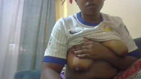 sexydivaslut_2 online show from 04-23-26, 08:02