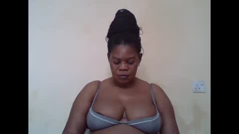 Snapshot of sexydove2 chatting on 02-23-25, 07:00 EMILY online show from 02-23-25, 07:00