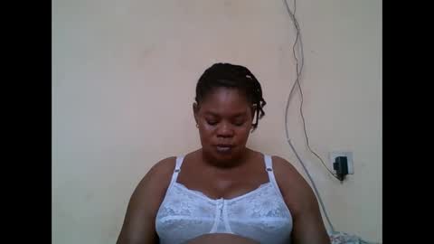 Snapshot of sexydove2 chatting on 11-02-25, 07:22 EMILY online show from 11-02-25, 07:22