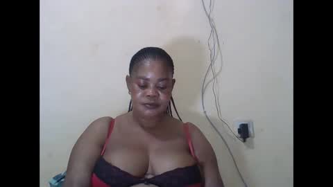 Snapshot of sexydove2 chatting on 11-05-25, 02:44 EMILY online show from 11-05-25, 02:44