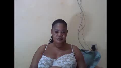 Snapshot of sexydove2 chatting on 11-06-25, 02:56 EMILY online show from 11-06-25, 02:56