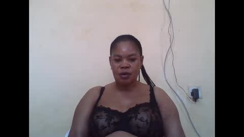 Snapshot of sexydove2 chatting on 11-10-25, 07:18 EMILY online show from 11-10-25, 07:18