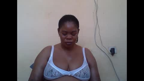 Snapshot of sexydove2 chatting on 11-26-25, 07:20 EMILY online show from 11-26-25, 07:20