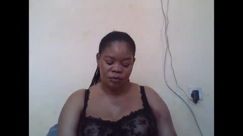 Snapshot of sexydove2 chatting on 11-27-25, 07:21 EMILY online show from 11-27-25, 07:21