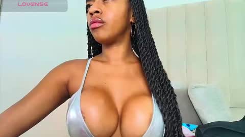 Vanessa online show from 12-04-25, 08:28