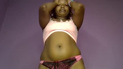 Snapshot of sexyfassy chatting on 10-27-25, 07:34 faisy online show from 10-27-25, 07:34