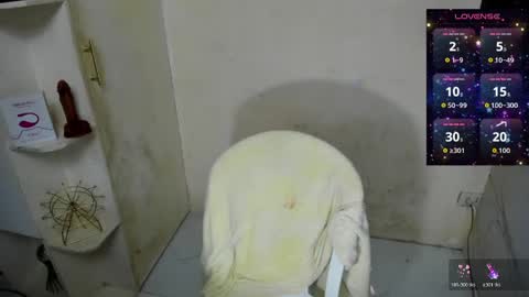 Snapshot of sexyfatcock69 chatting on 05-01-26, 01:37 sexyfatcock69 online show from 05-01-26, 01:37