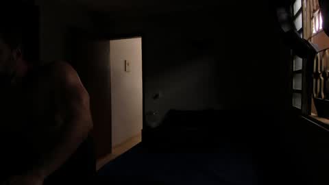 Snapshot of sexyflightz chatting on 12-28-24, 06:18 chris online show from 12-28-24, 06:18